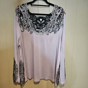 Joan Boyce Plus Size 2X Lavender Top with Metallic Lace Accents – Lillac
